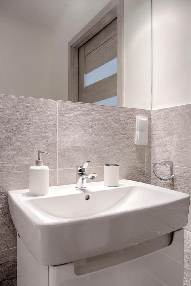 Tyzenhauz Apartments Piwna Street Cracovia Esterno foto